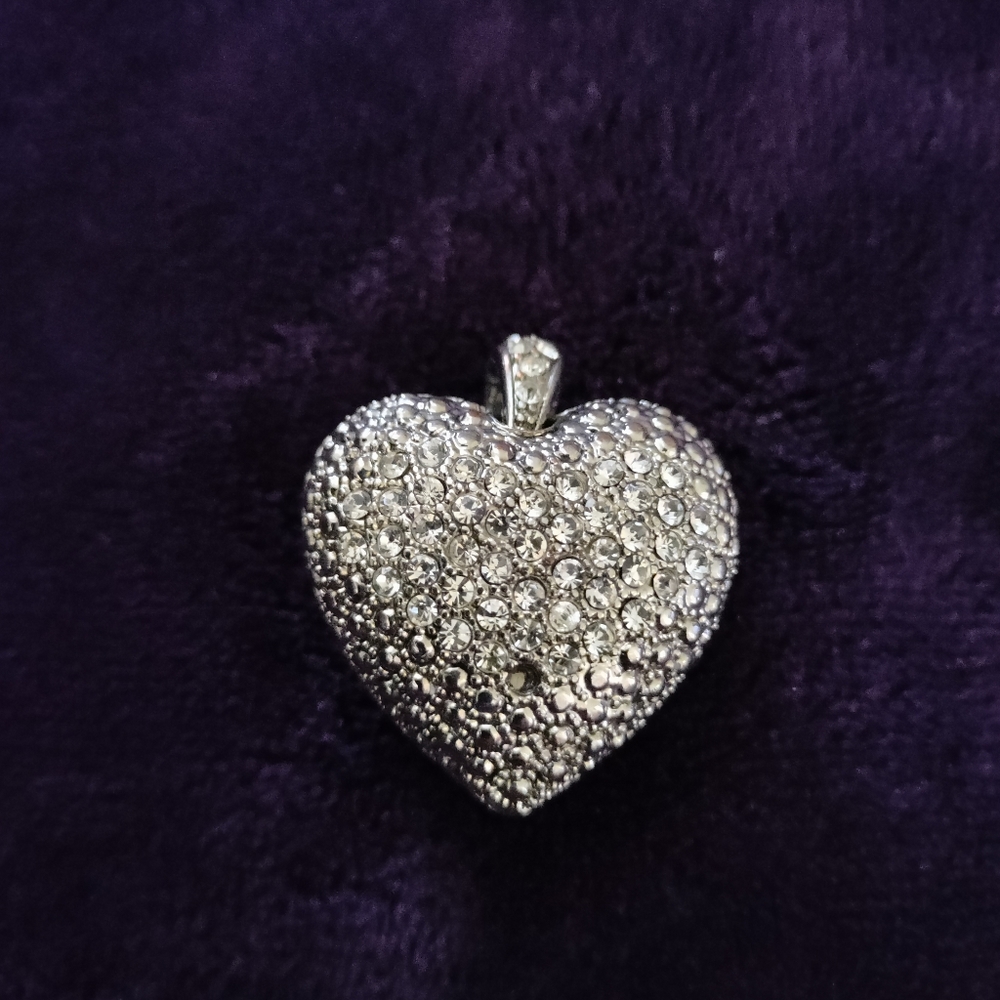 Vintage Heart pendant-free when bundled